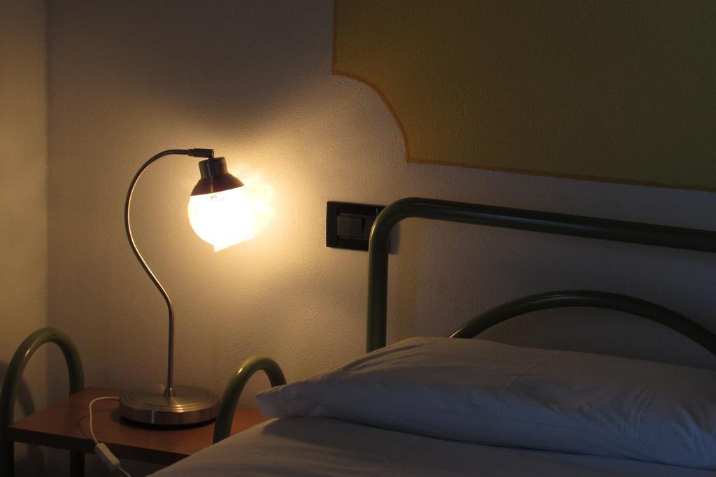 Corte Canale Virgilio Hotel Volta Mantovana Luaran gambar
